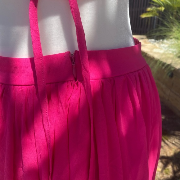 Hot 🔥 Pink! 💖 NWT maxi size M Hot Pink v front, open sides, back straps-New! - Picture 5 of 10